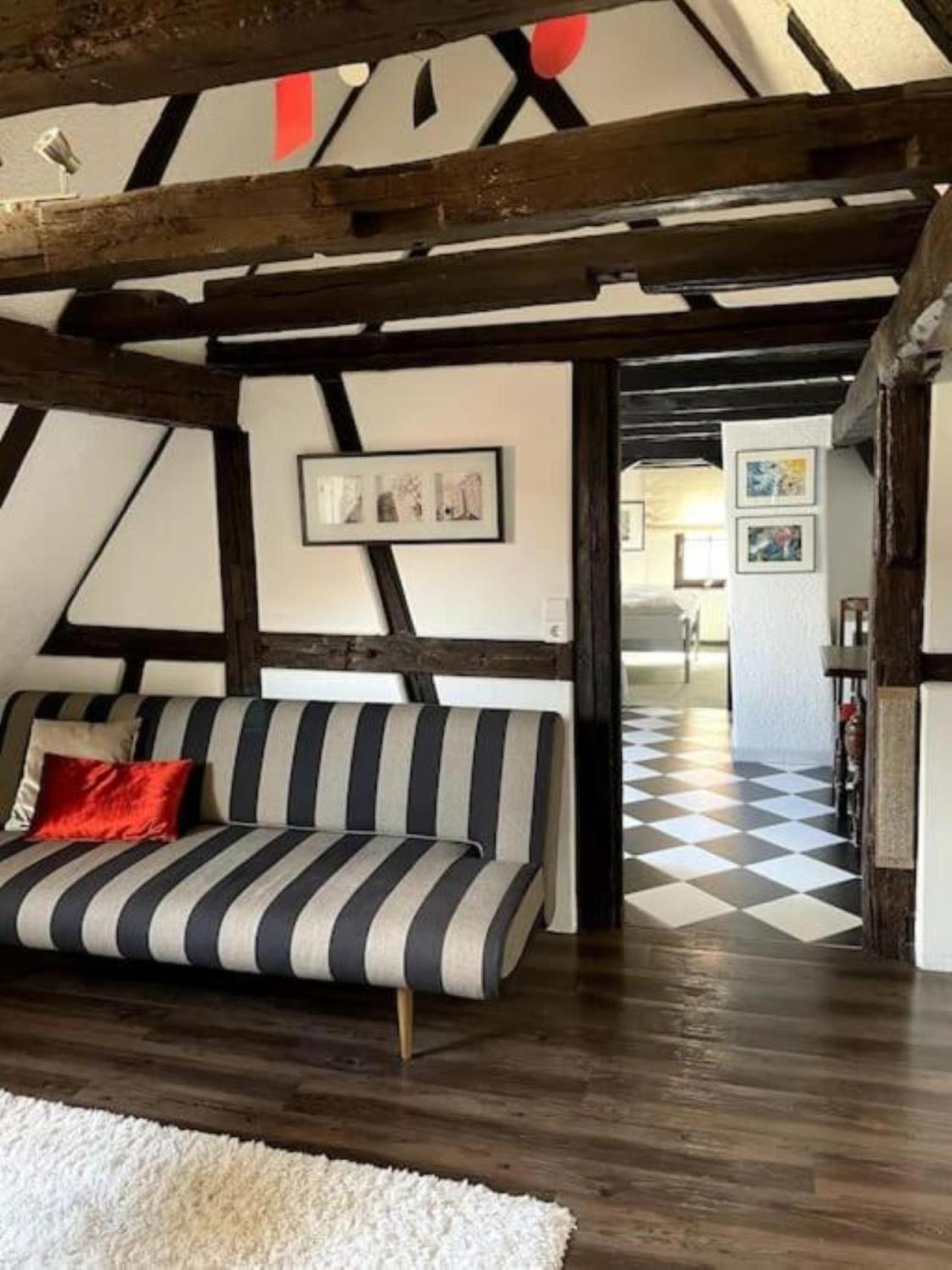 Ferienwohnung Im 'Schmoller - Hof' Neustadt an der Weinstraße Exterior foto